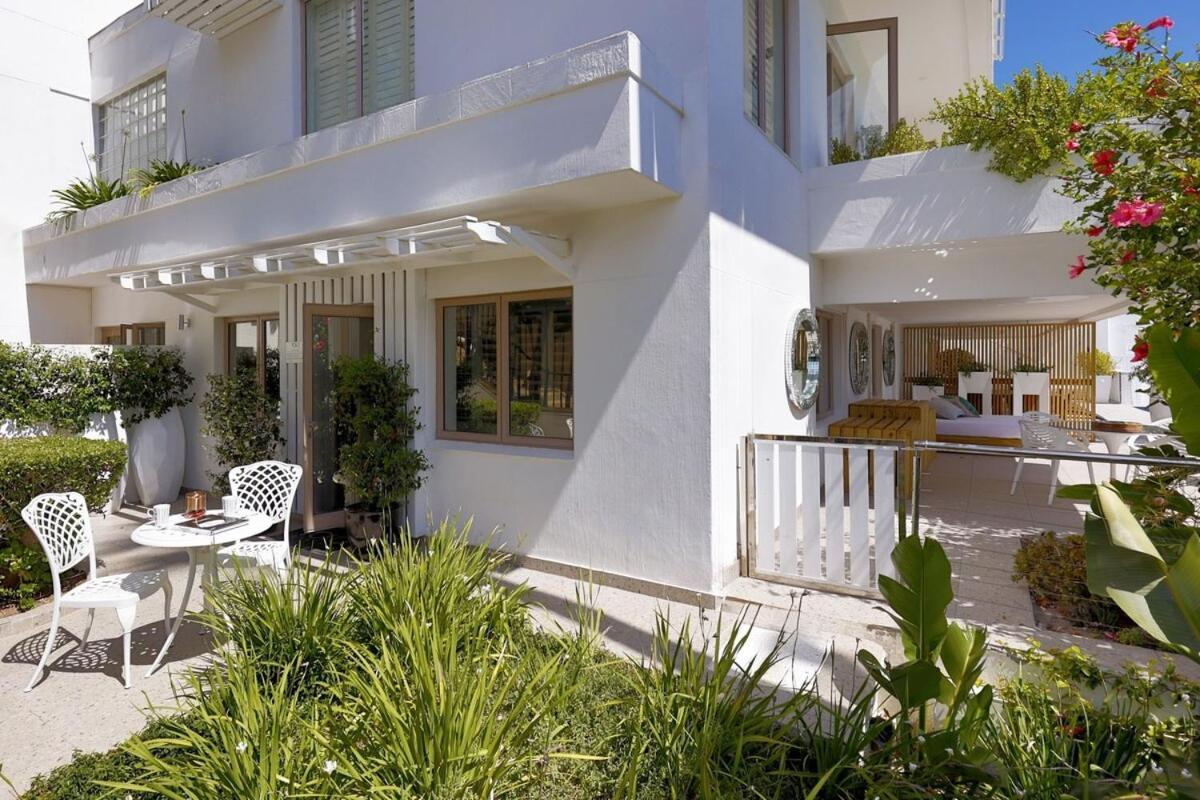 Clifton Yolo Spaces - Clifton Mansion *