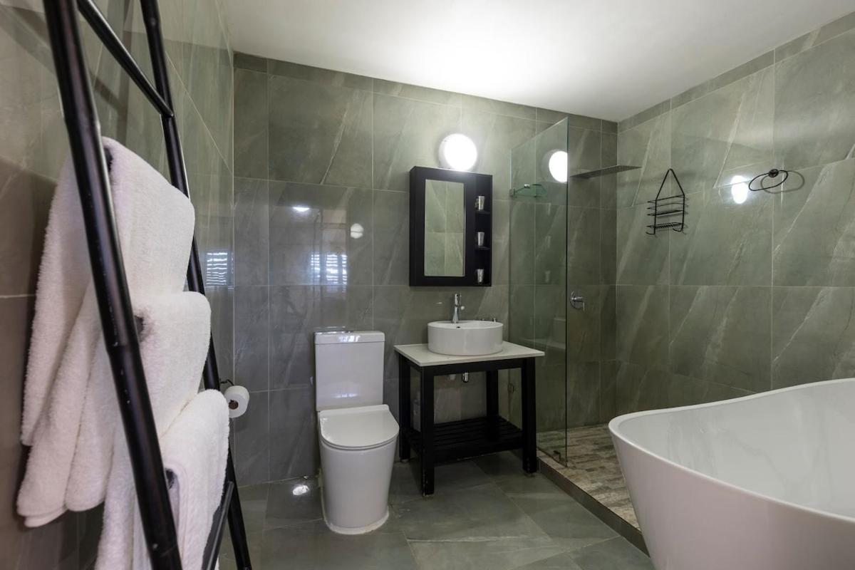 Clifton Yolo Spaces - Clifton Mansion Apartment *