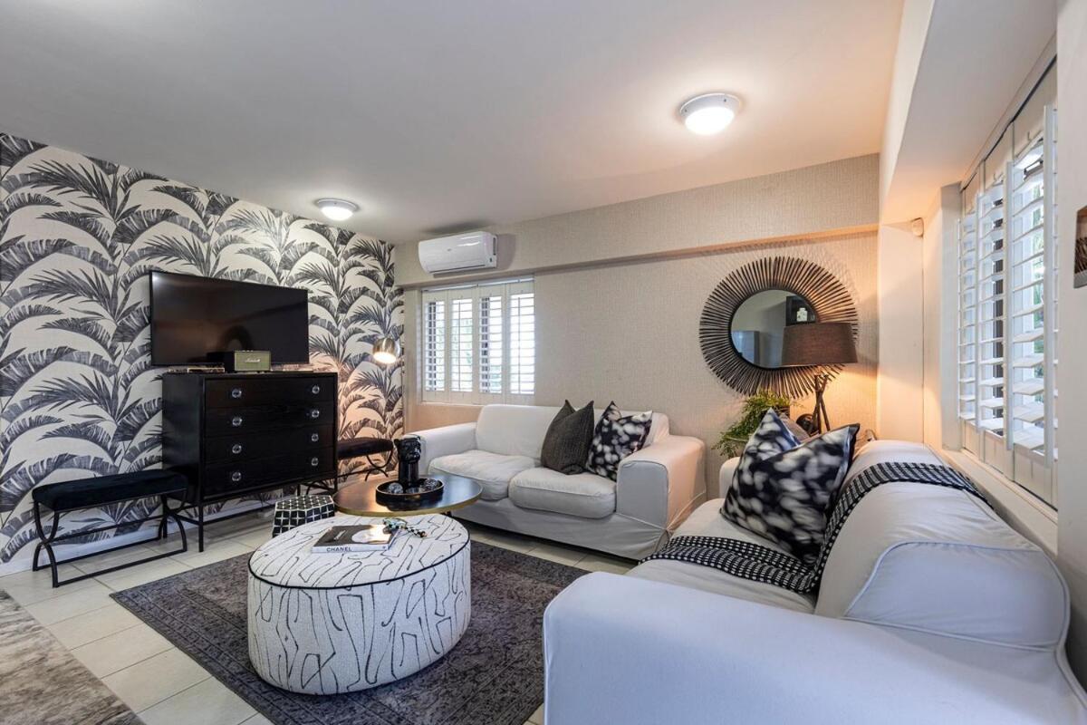 Clifton Yolo Spaces - Clifton Mansion Apartment